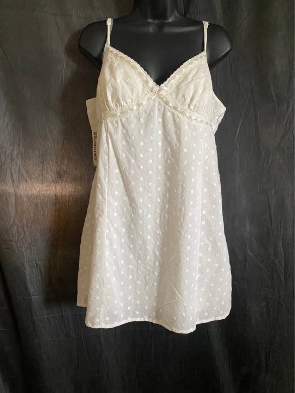 White eyelet slip dress. Sz XL (16-18). New with tags.